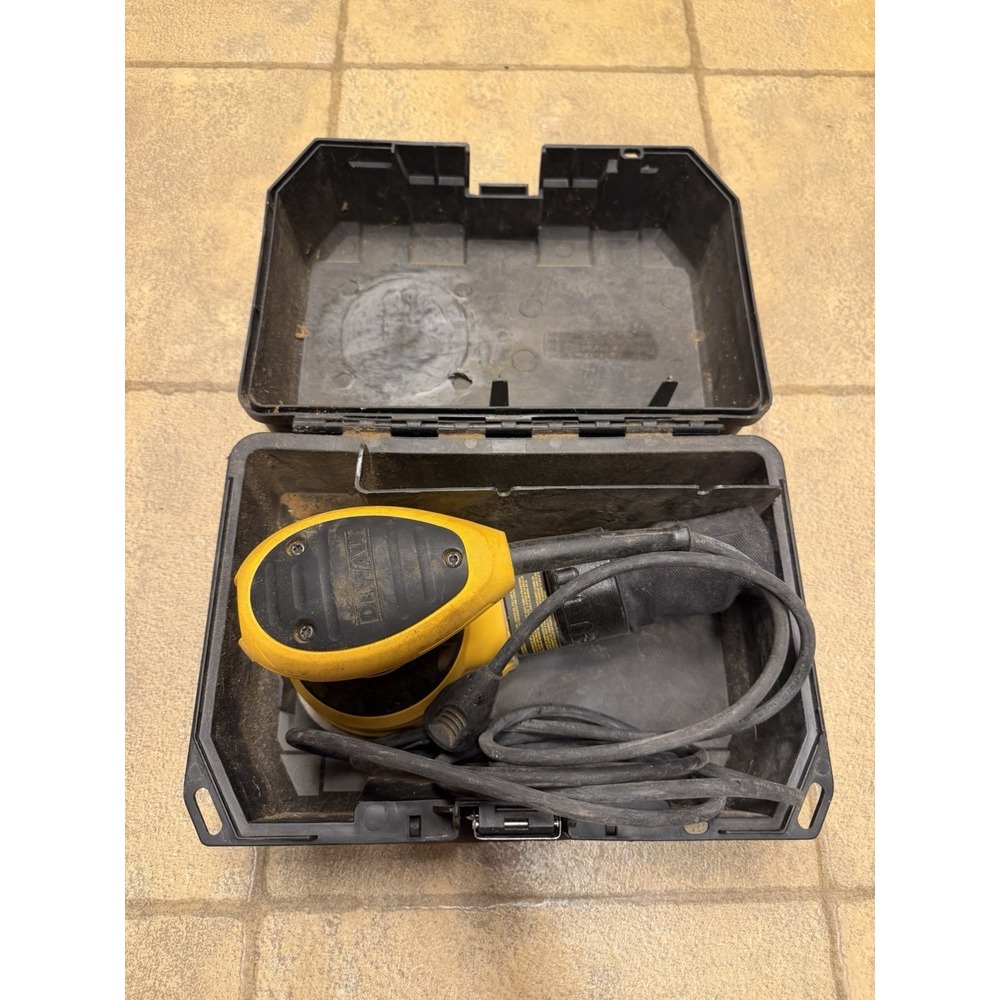 DeWalt 5 Inch Random Orbit Sander Corded Electric w Dust Bag Hard Case